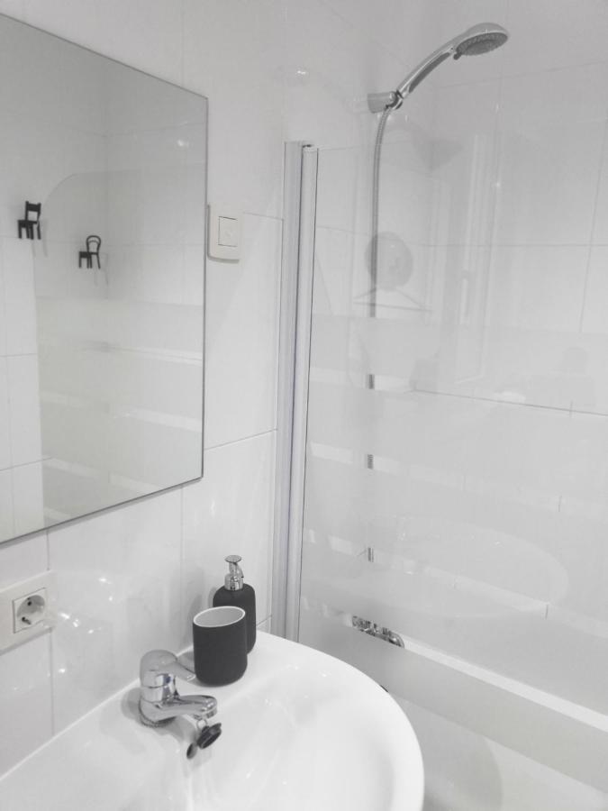 Apartament Byhouse Matias Lopez 78 Sarria Zewnętrze zdjęcie